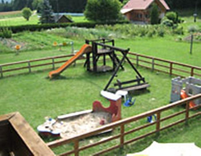 Schmautz Ferienwohnungen & Zimmer Miklauzhof Esterno foto