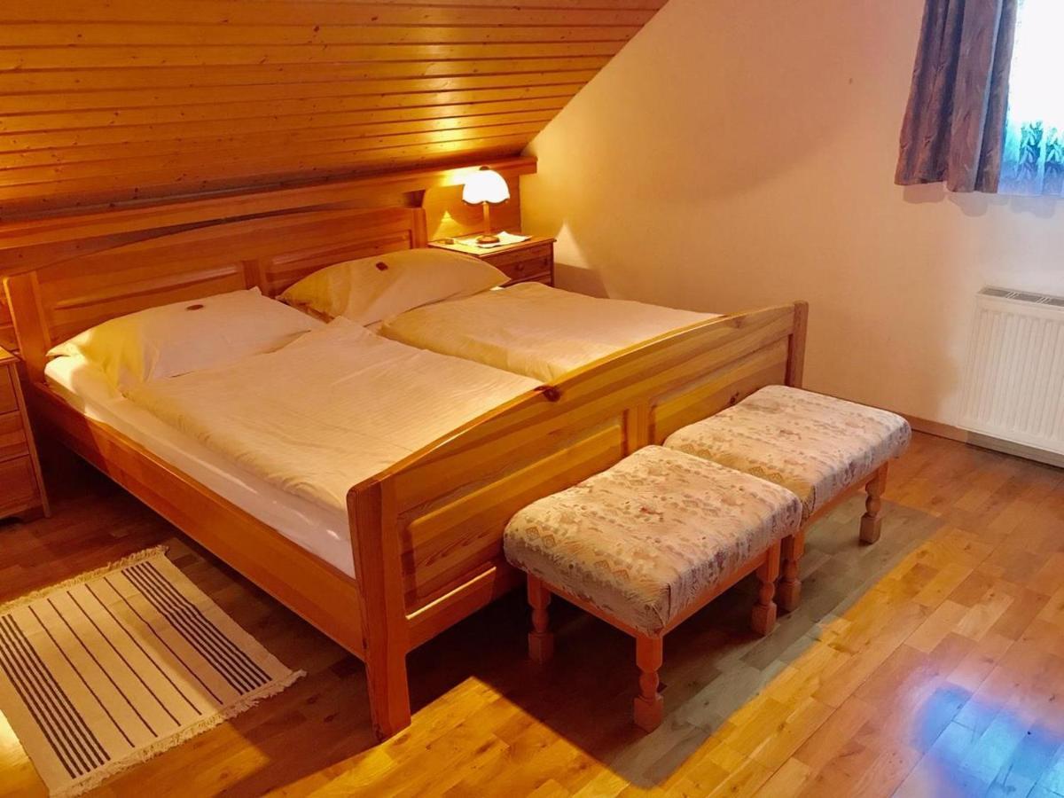 Schmautz Ferienwohnungen & Zimmer Miklauzhof Esterno foto
