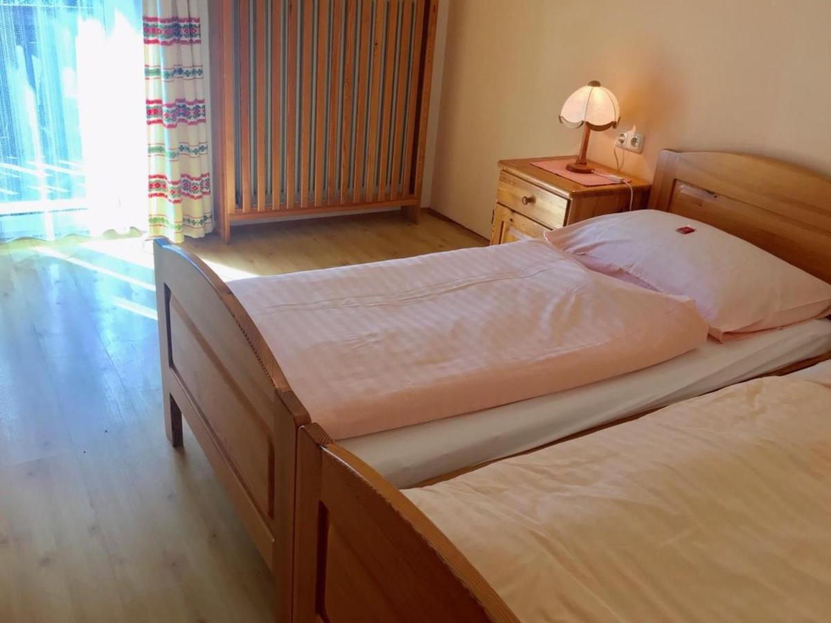 Schmautz Ferienwohnungen & Zimmer Miklauzhof Esterno foto